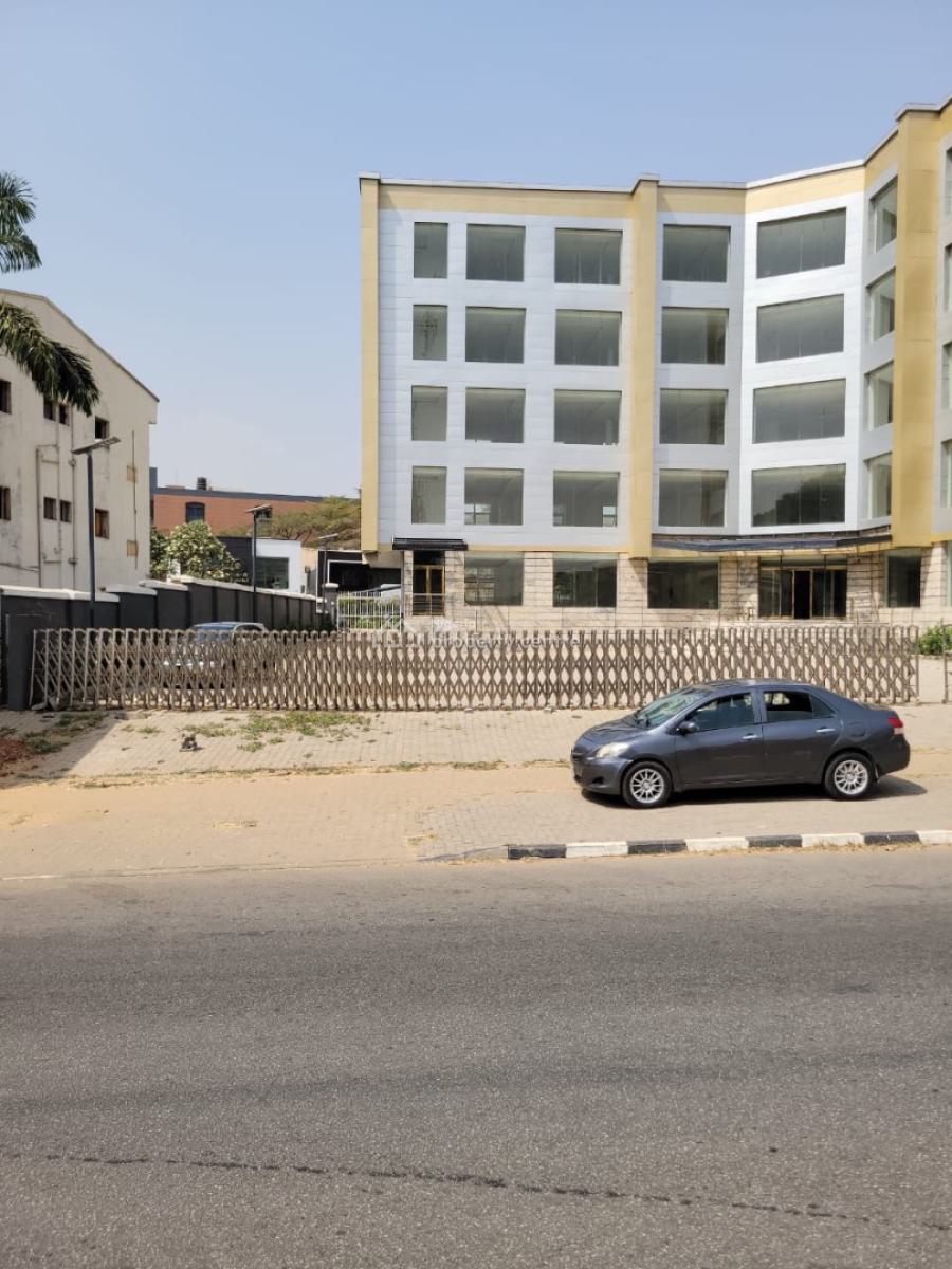 Newly Built Mall Ademola Adetukobu Crescent, Ademola Adetukobu Crescent, Wuse 2, Abuja, Plaza / Complex / Mall for Sale