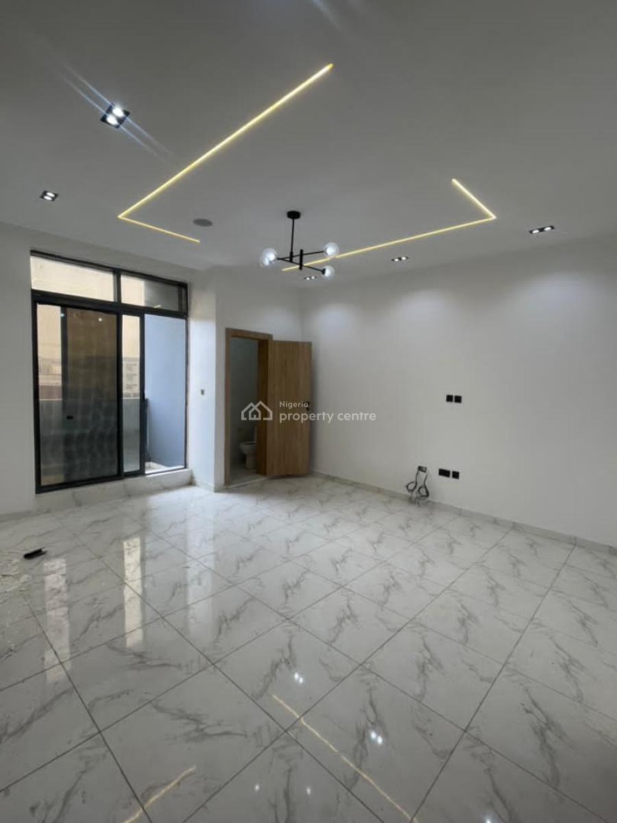 2 Bedroom Apartment with Bq, Ologolo, Lekki, Lagos, Flat / Apartment for Sale