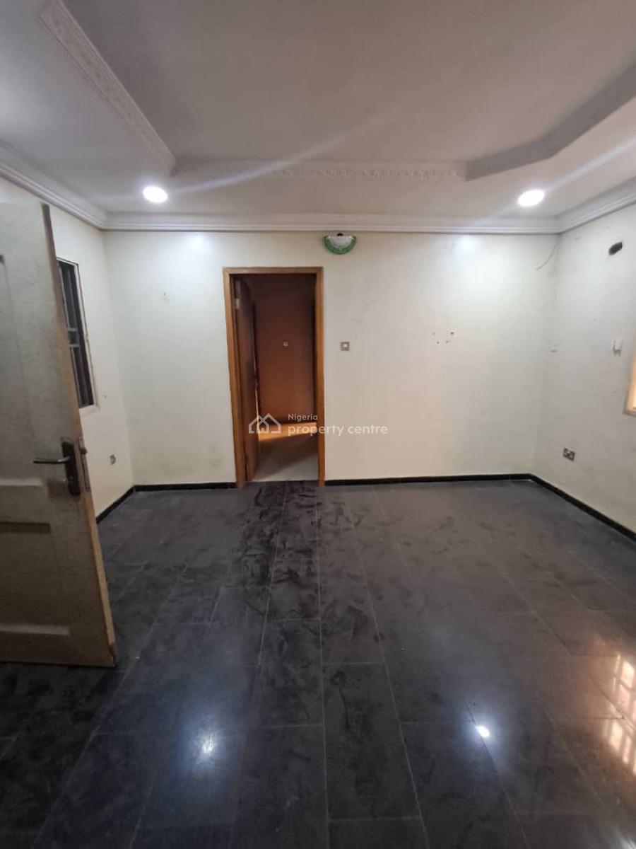 Well Maintained 3 Bedroom Apartment, Gra Phase 2, Magodo, Lagos, Flat / Apartment for Rent