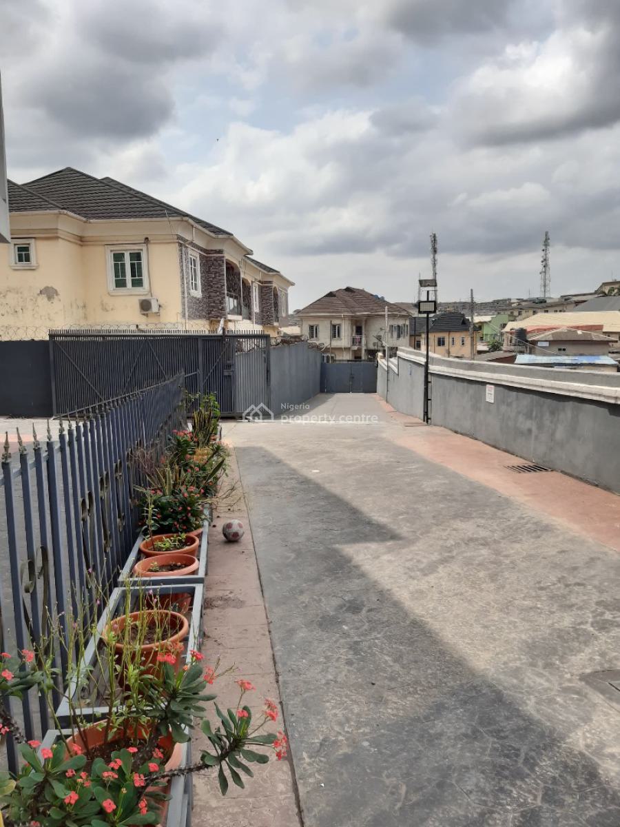 4 Bedroom Semi Detached Duplex with Bq, Shangisha, Gra Phase 2, Magodo, Lagos, Semi-detached Duplex for Rent