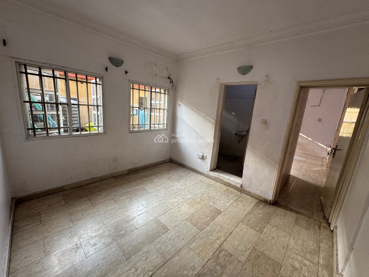 a Spacious1 Bedrooms Apartment, Secured Estate, Lekki Phase 1, Lekki, Lagos, Mini Flat (room and Parlour) for Rent