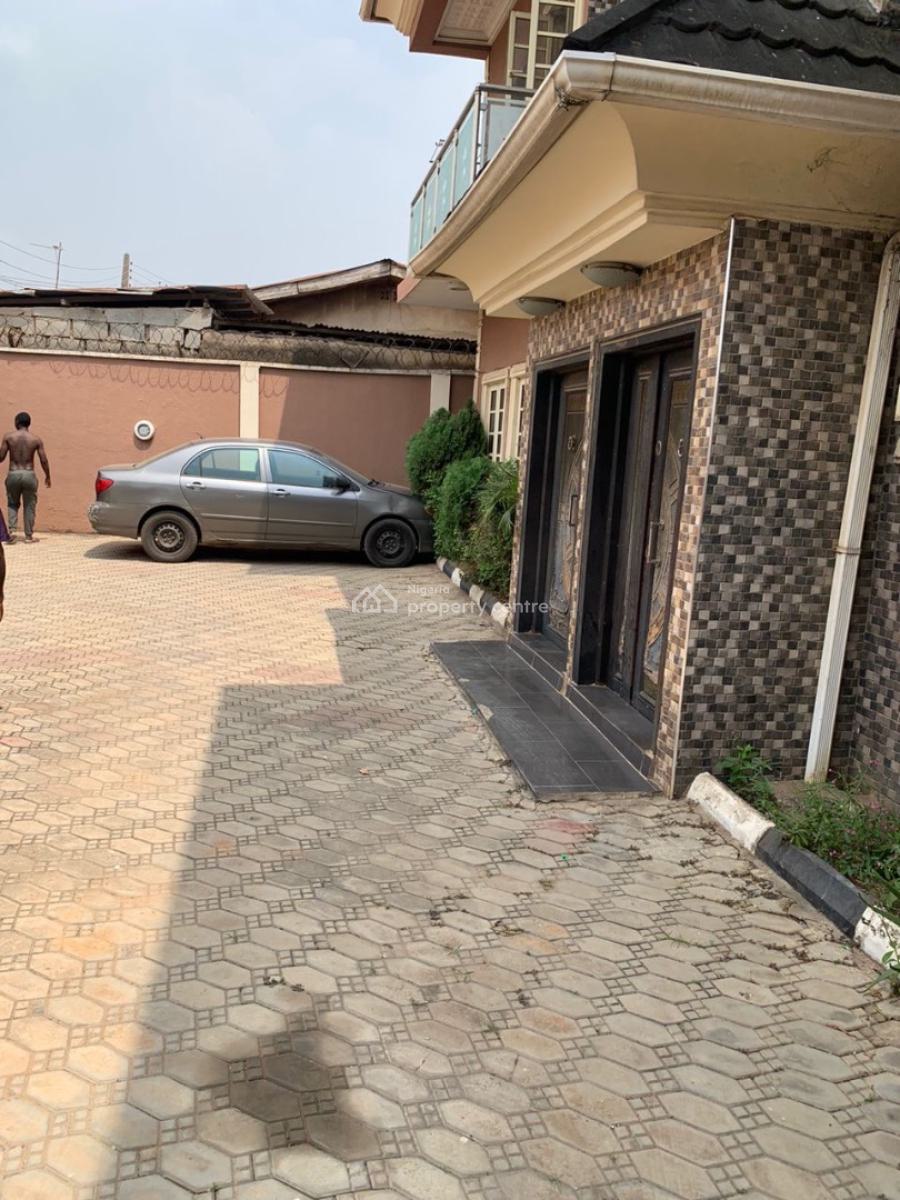 2 Bedroom Flat in a Secured Neighbourhood, Jimoh Shobowale Street, Gra Phase 1, Magodo, Lagos, Flat / Apartment for Rent