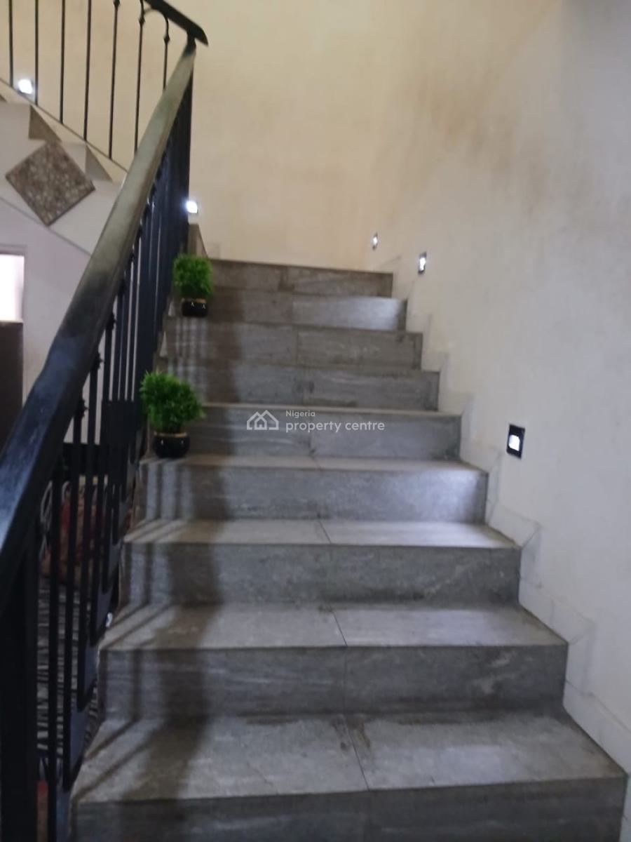 3 Bedroom Terrace Duplex with Bq for Distress, Close to Enyo Petrol Station, Ikate, Lekki, Lagos, Terraced Duplex for Sale
