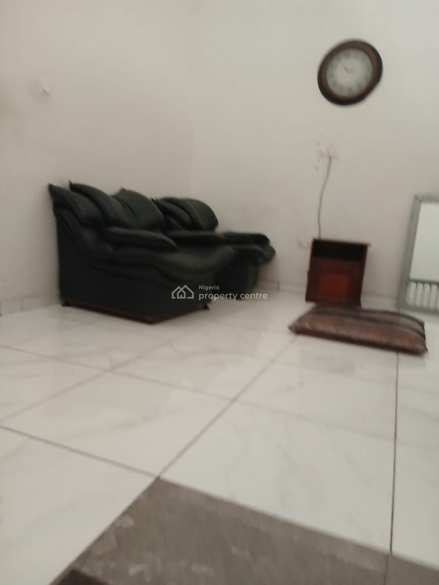 3 Bedroom Terrace Duplex with Bq for Distress, Close to Enyo Petrol Station, Ikate, Lekki, Lagos, Terraced Duplex for Sale