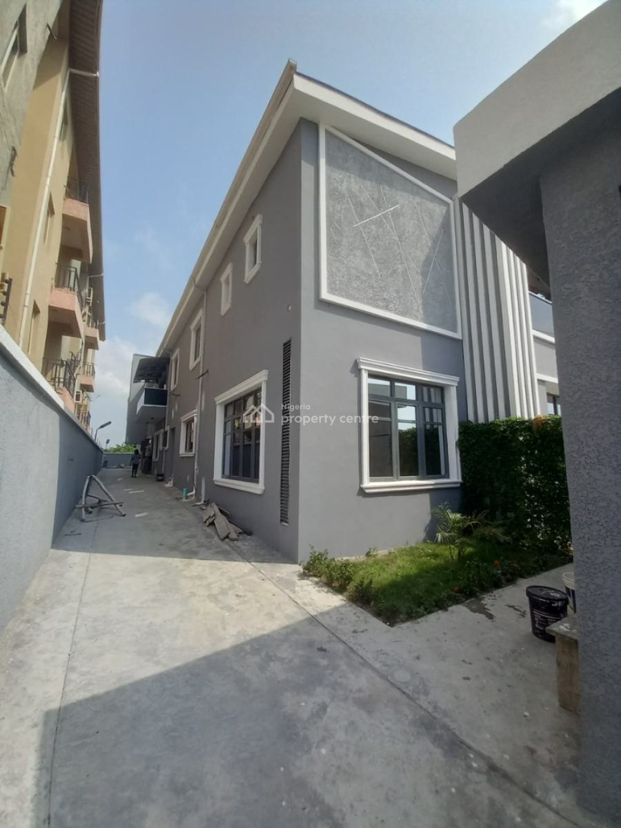 Luxury Specious 3 Bedroom Flat, Monastery Road, Sangotedo, Ajah, Lagos, Flat / Apartment for Rent