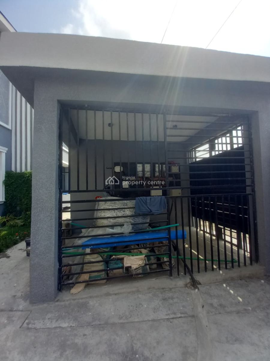 Luxury Specious 3 Bedroom Flat, Monastery Road, Sangotedo, Ajah, Lagos, Flat / Apartment for Rent
