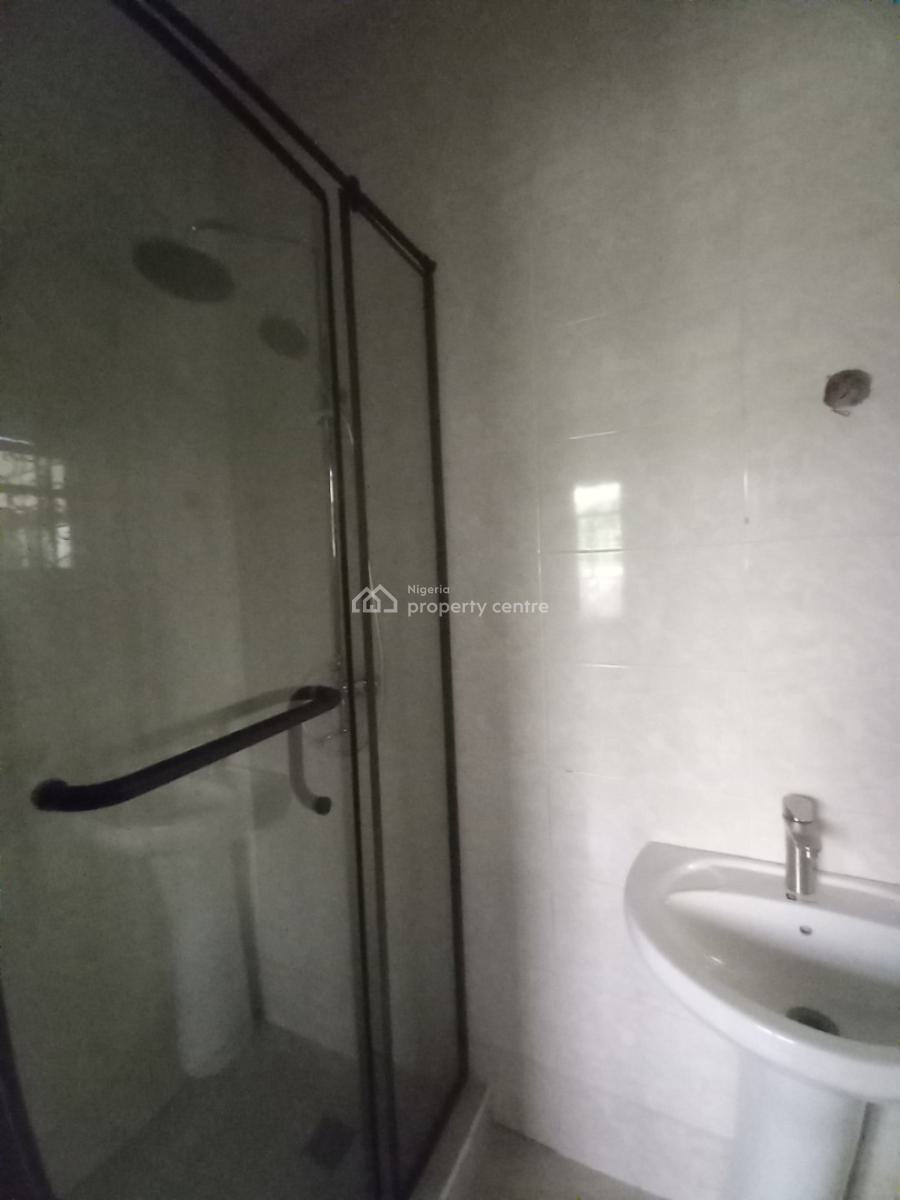 Luxury Specious 3 Bedroom Flat, Monastery Road, Sangotedo, Ajah, Lagos, Flat / Apartment for Rent