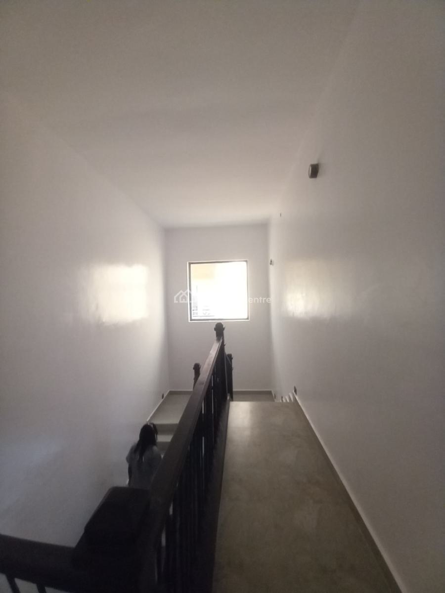 Luxury Specious 3 Bedroom Flat, Monastery Road, Sangotedo, Ajah, Lagos, Flat / Apartment for Rent