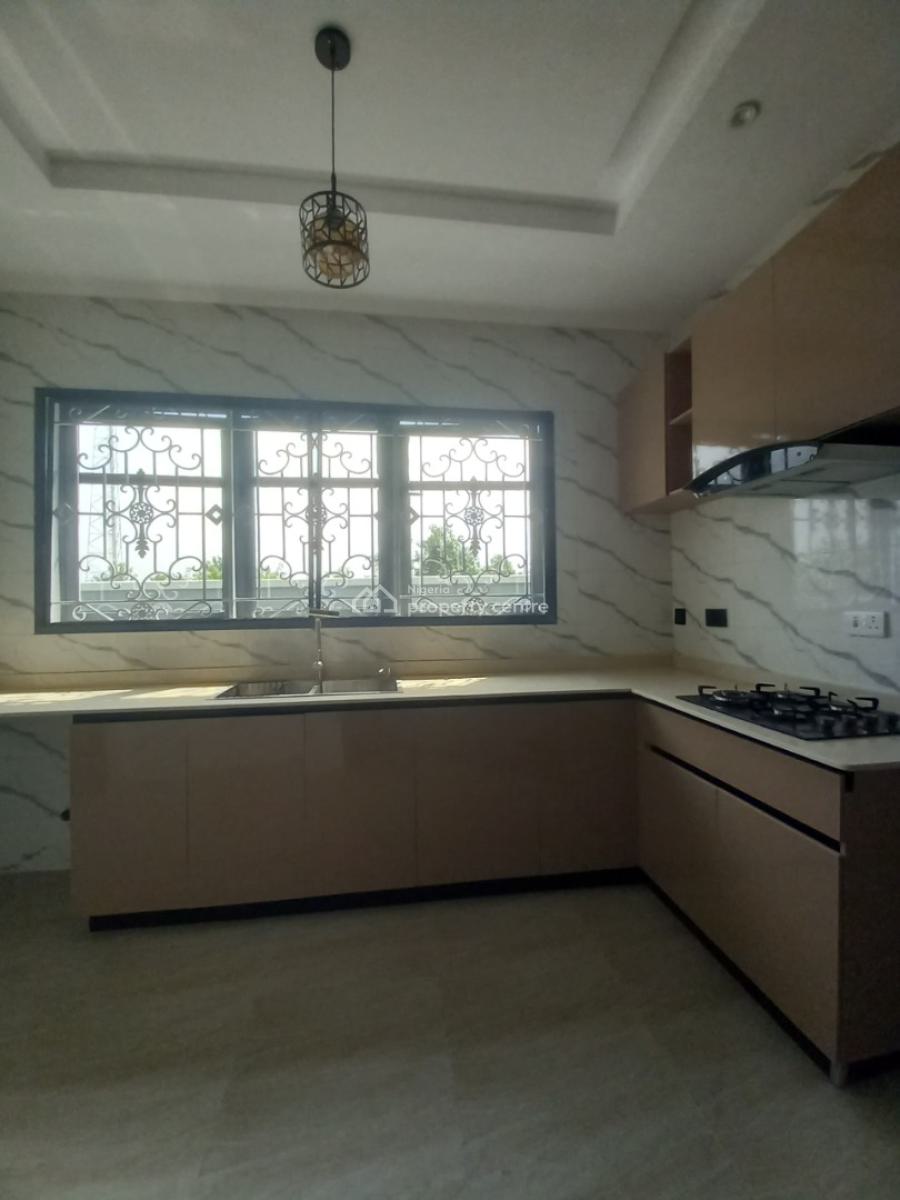 Luxury Specious 3 Bedroom Flat, Monastery Road, Sangotedo, Ajah, Lagos, Flat / Apartment for Rent