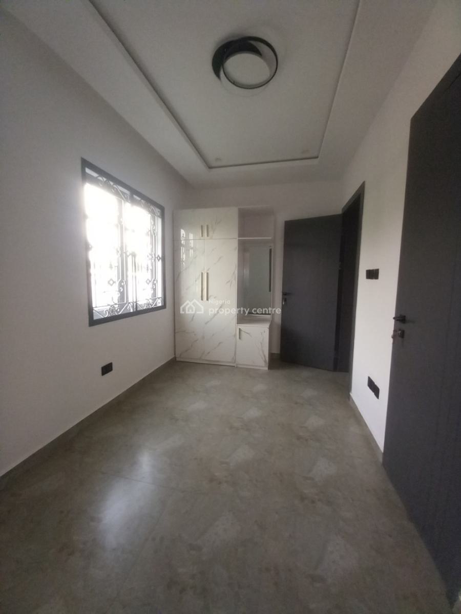 Luxury Specious 3 Bedroom Flat, Monastery Road, Sangotedo, Ajah, Lagos, Flat / Apartment for Rent