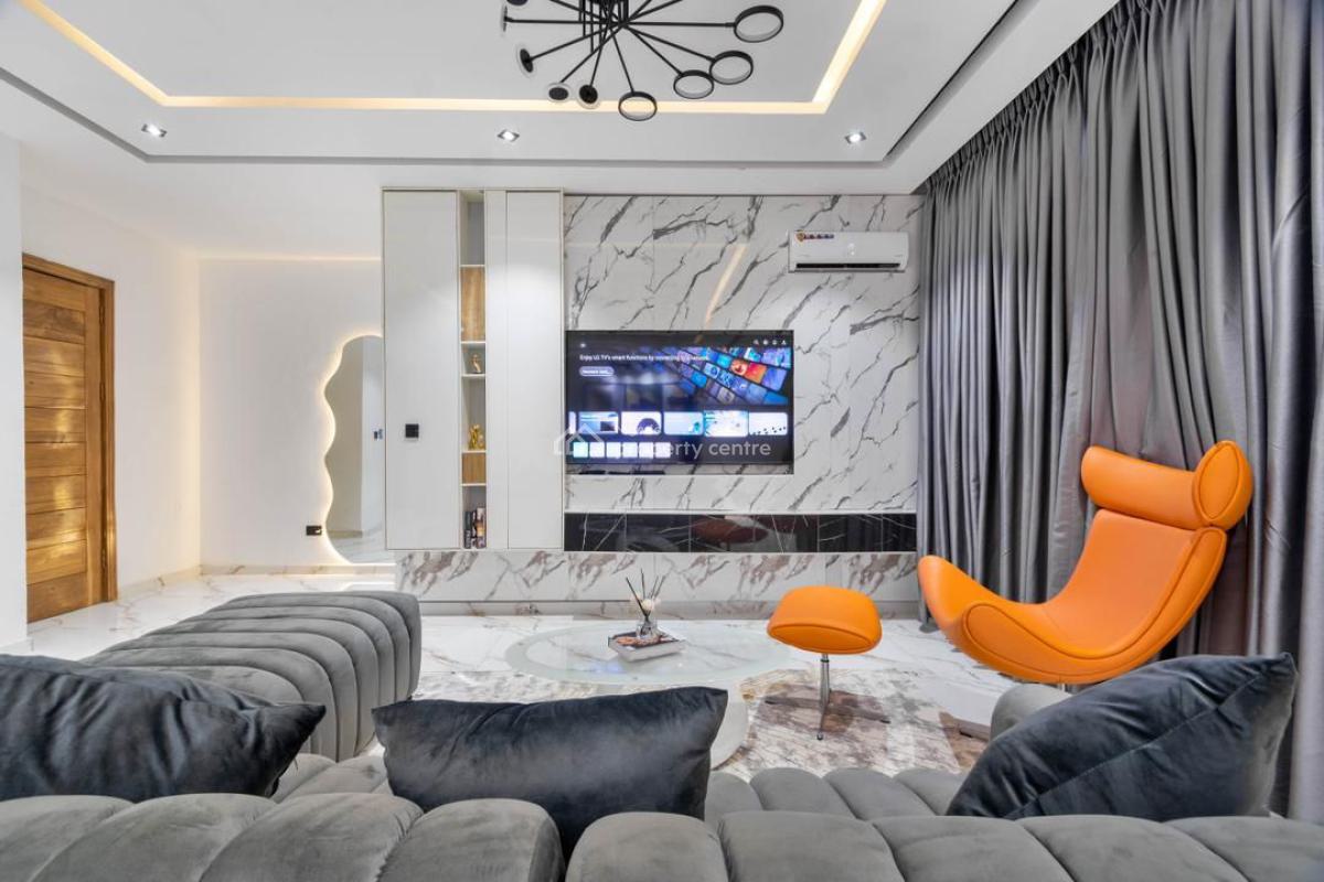 Charming 2 Bedroom En-suite Apartment with Pool, Gym, Parking Space, Snooker and Tennis, Fun and Relaxing Stay,, Ikate, Lekki, Lagos, Flat / Apartment Short Let