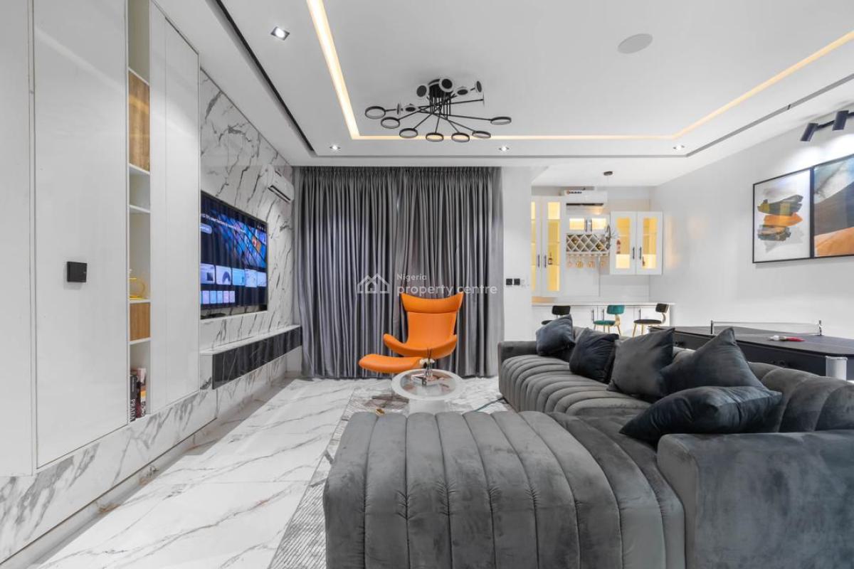 Charming 2 Bedroom En-suite Apartment with Pool, Gym, Parking Space, Snooker and Tennis, Fun and Relaxing Stay,, Ikate, Lekki, Lagos, Flat / Apartment Short Let