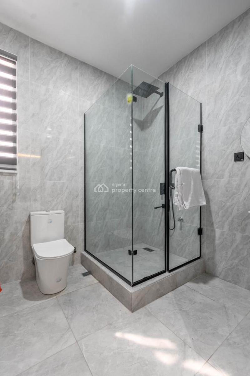 Charming 2 Bedroom En-suite Apartment with Pool, Gym, Parking Space, Snooker and Tennis, Fun and Relaxing Stay,, Ikate, Lekki, Lagos, Flat / Apartment Short Let