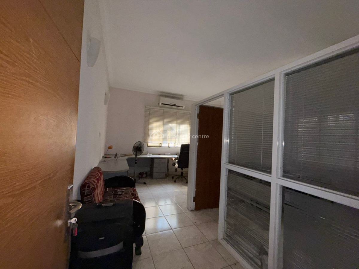 a Well Maintained, Self Serviced 5 Bedroom Semi Detached House with Bq, Lekki (folashade Awe Street), Lekki Phase 1, Lekki, Lagos, Detached Duplex for Rent