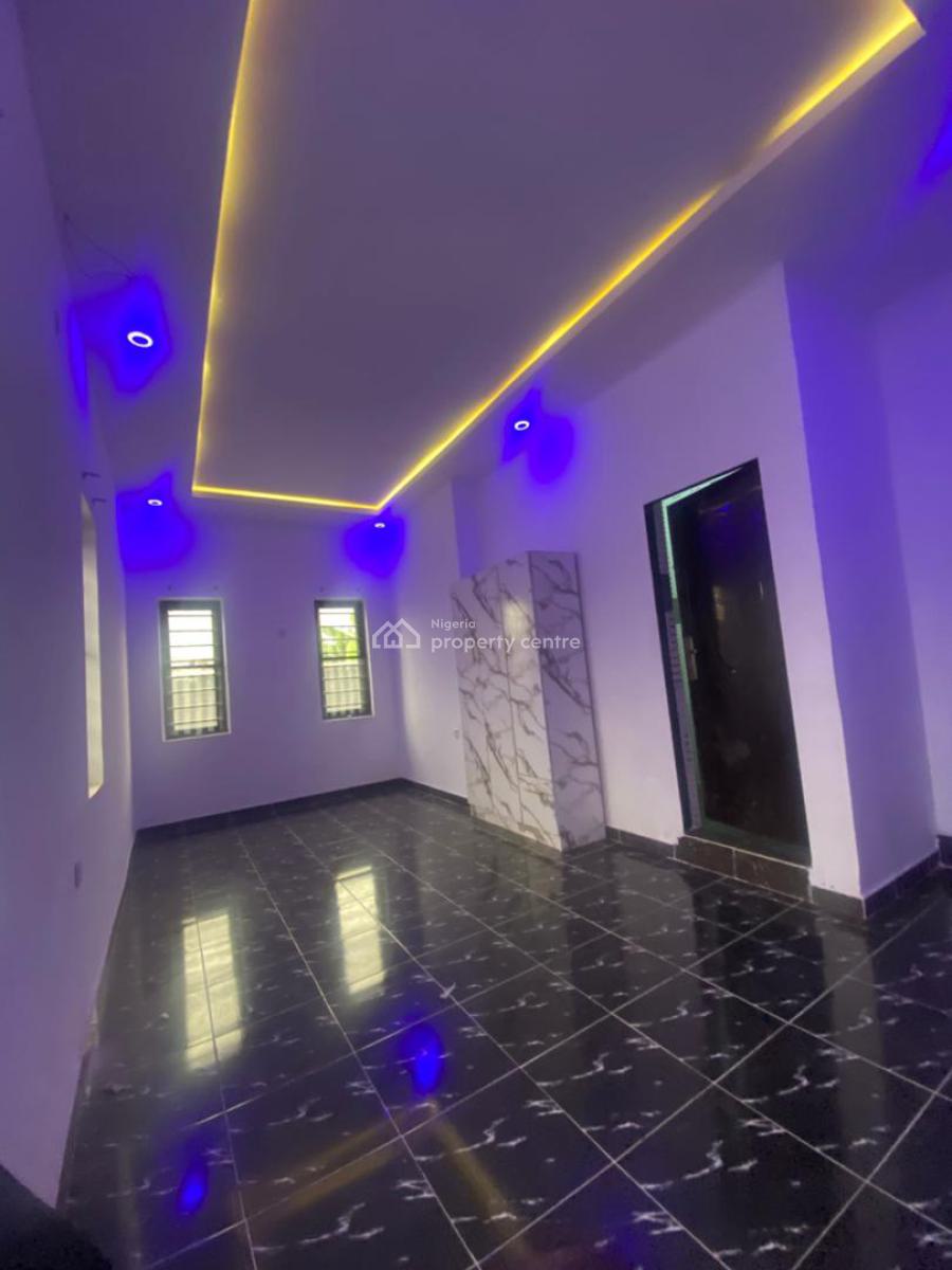 Very Spacious and Sharp 2 Bedroom Apartment, United Estate, Sangotedo, Ajah, Lagos, Flat / Apartment for Rent