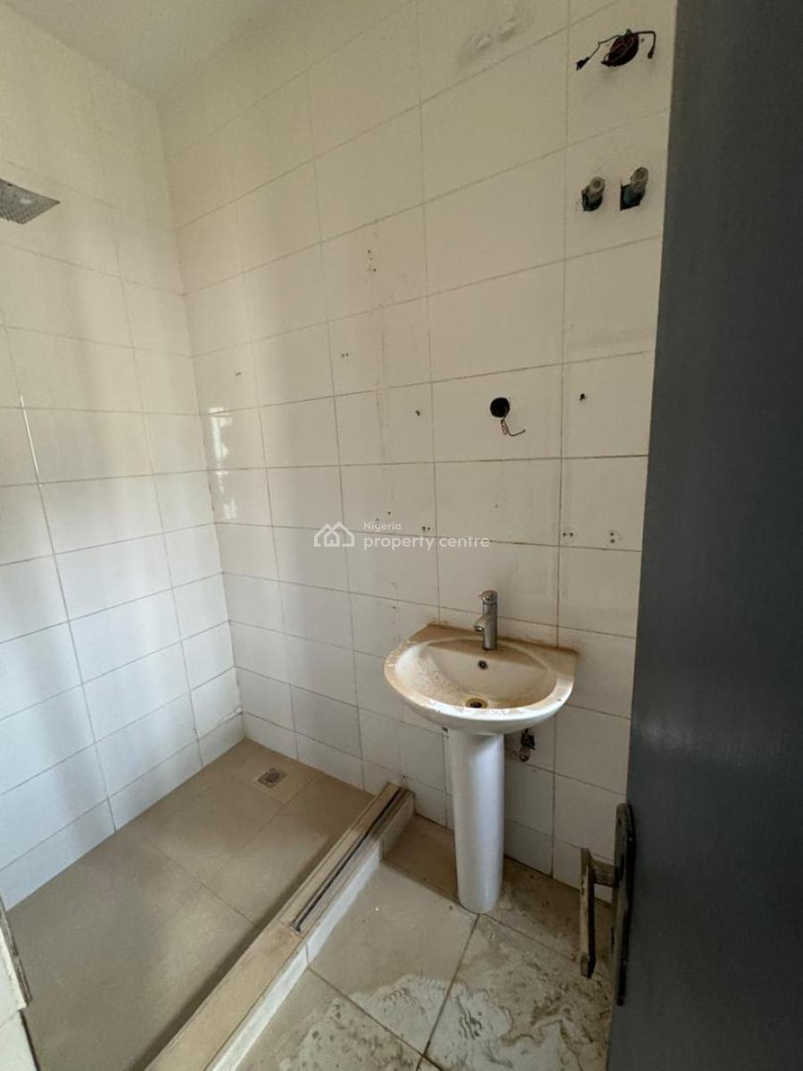 Standard 3 Bedrooms Apartment, Jahi, Abuja, House for Sale