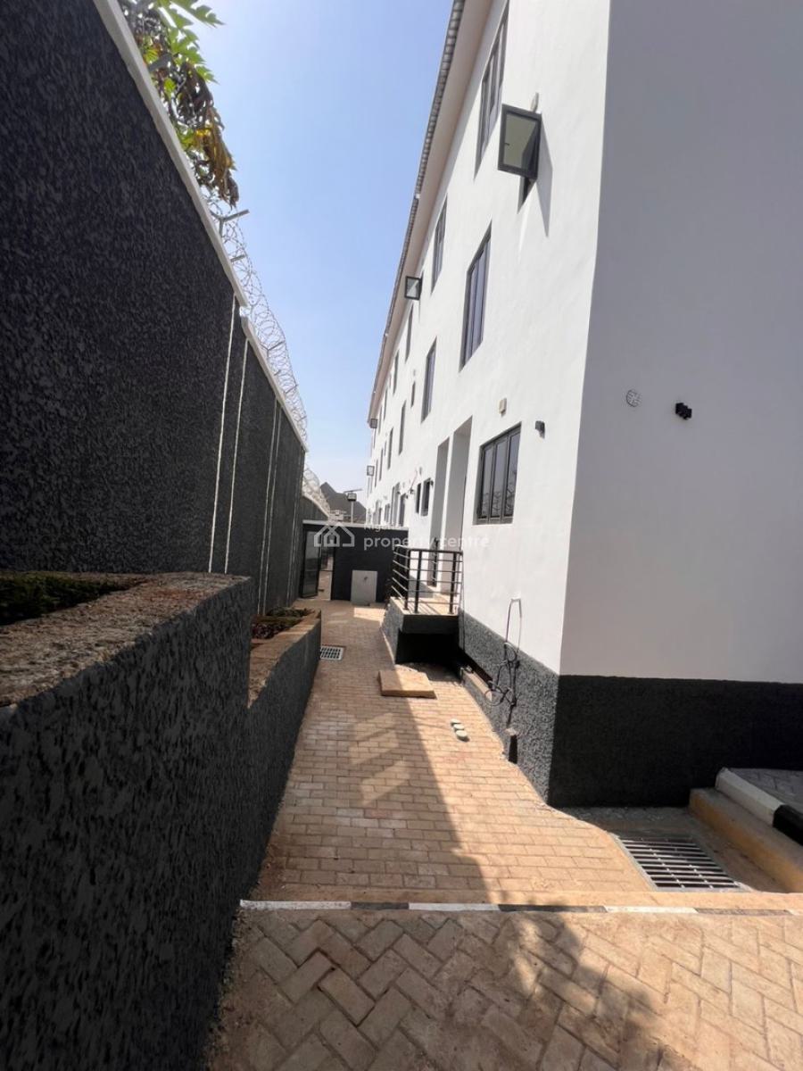 Grand Luxury 4 Bedroom Semi Detached Duplex with Basement and Bq, Guzape District, Abuja, Semi-detached Duplex for Sale