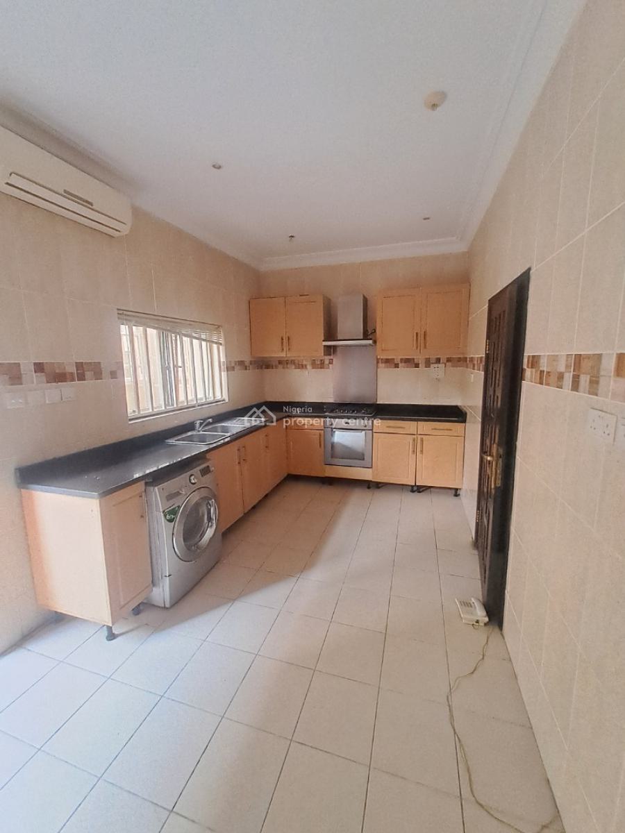 Well Built 3 Bedroom Apartment with Bq, Acs and Washing Machine, Lekki Phase 1, Lekki, Lagos, Flat / Apartment for Rent