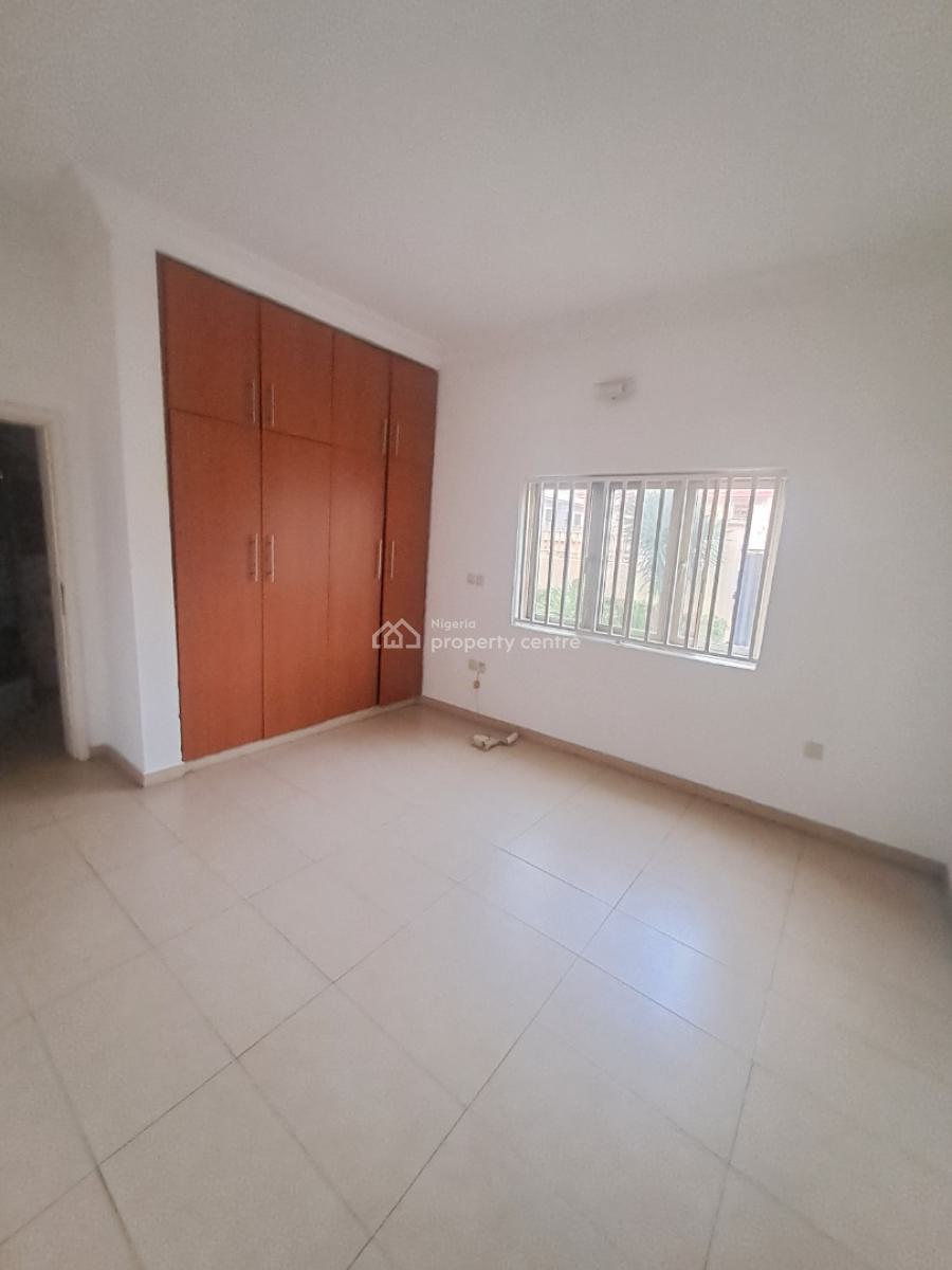 Well Built 3 Bedroom Apartment with Bq, Acs and Washing Machine, Lekki Phase 1, Lekki, Lagos, Flat / Apartment for Rent