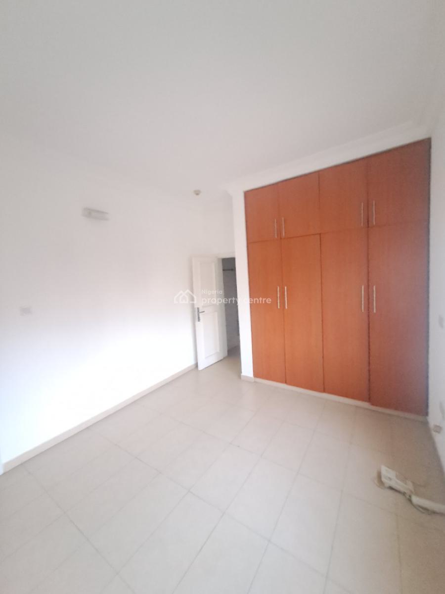 Well Built 3 Bedroom Apartment with Bq, Acs and Washing Machine, Lekki Phase 1, Lekki, Lagos, Flat / Apartment for Rent