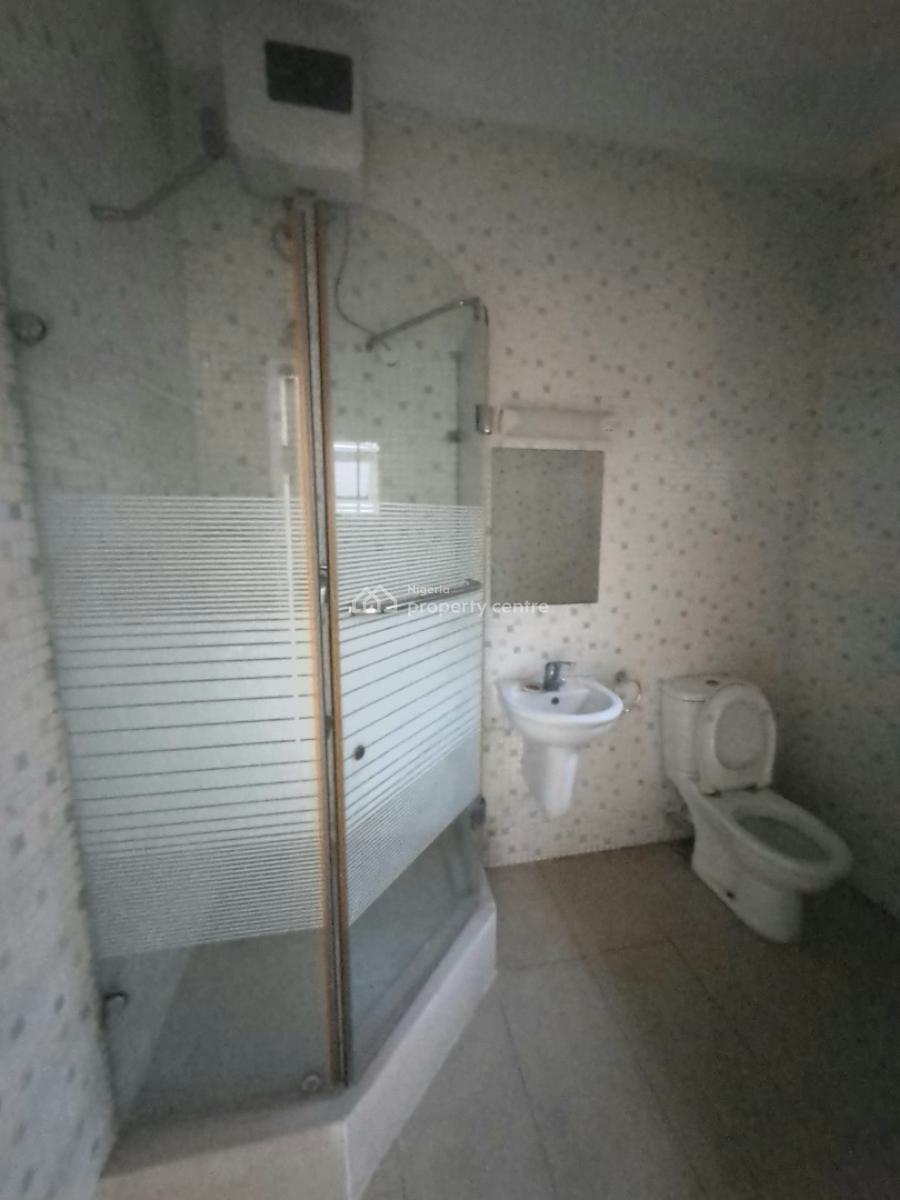 Well Built 3 Bedroom Apartment with Bq, Acs and Washing Machine, Lekki Phase 1, Lekki, Lagos, Flat / Apartment for Rent