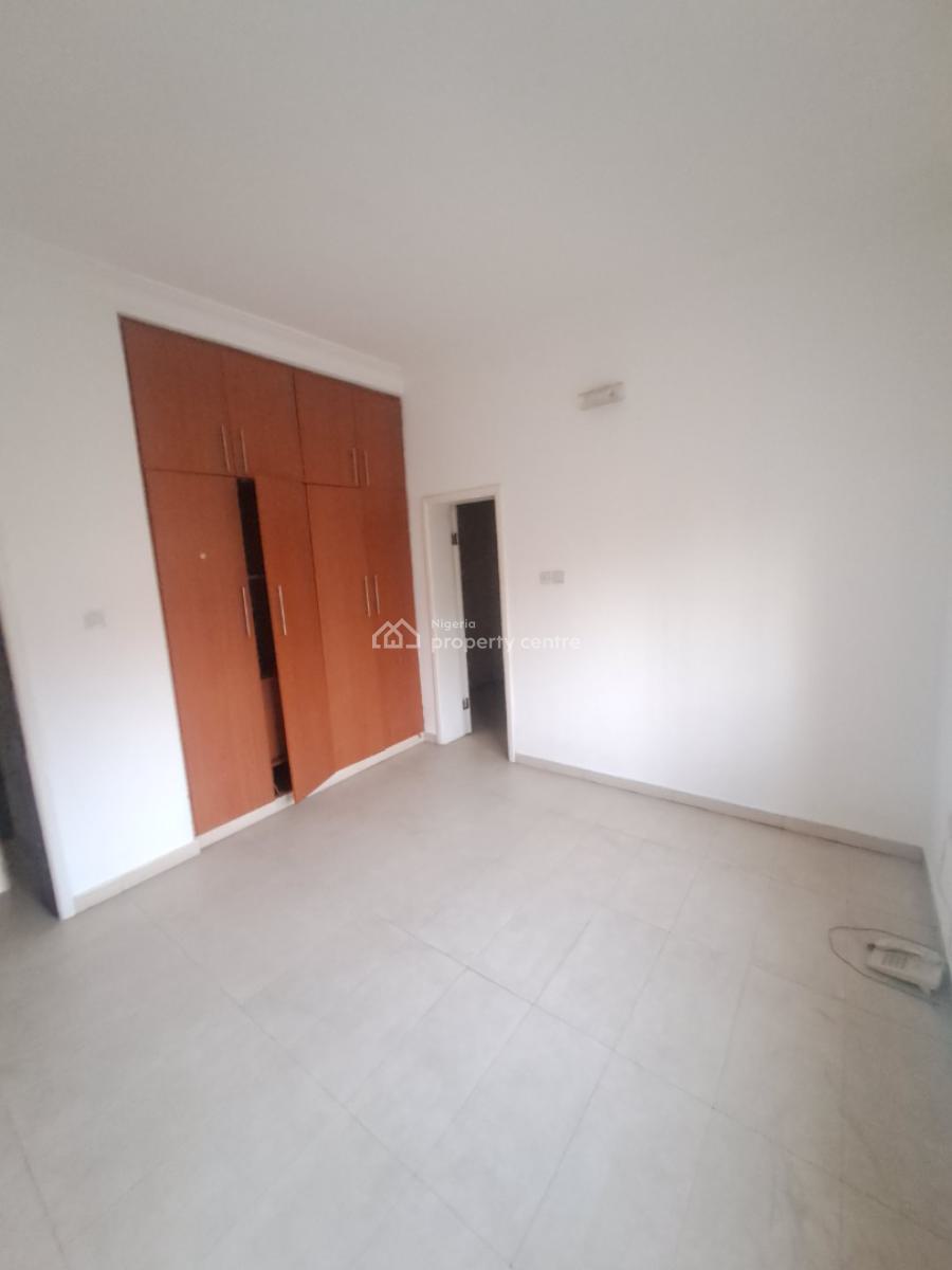 Well Built 3 Bedroom Apartment with Bq, Acs and Washing Machine, Lekki Phase 1, Lekki, Lagos, Flat / Apartment for Rent