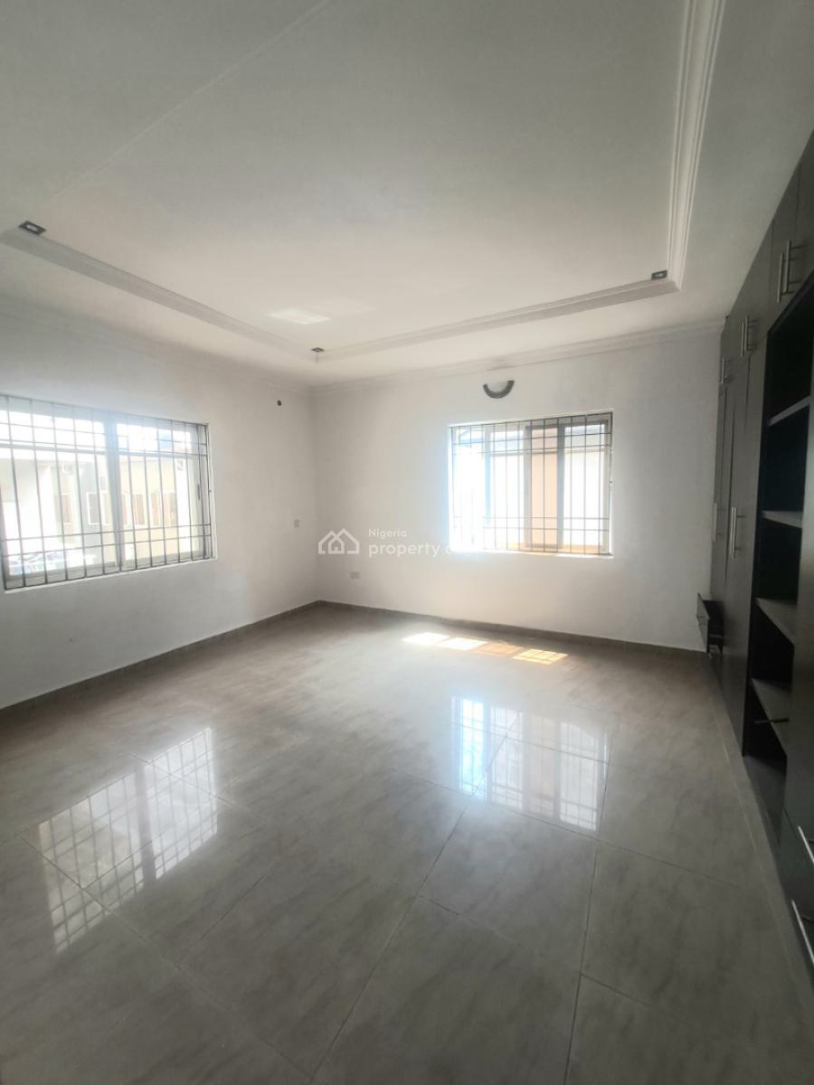 Well Built Serviced 2 Bedroom Apartment, Jakande First Gate, Lekki, Lagos, Flat / Apartment for Rent