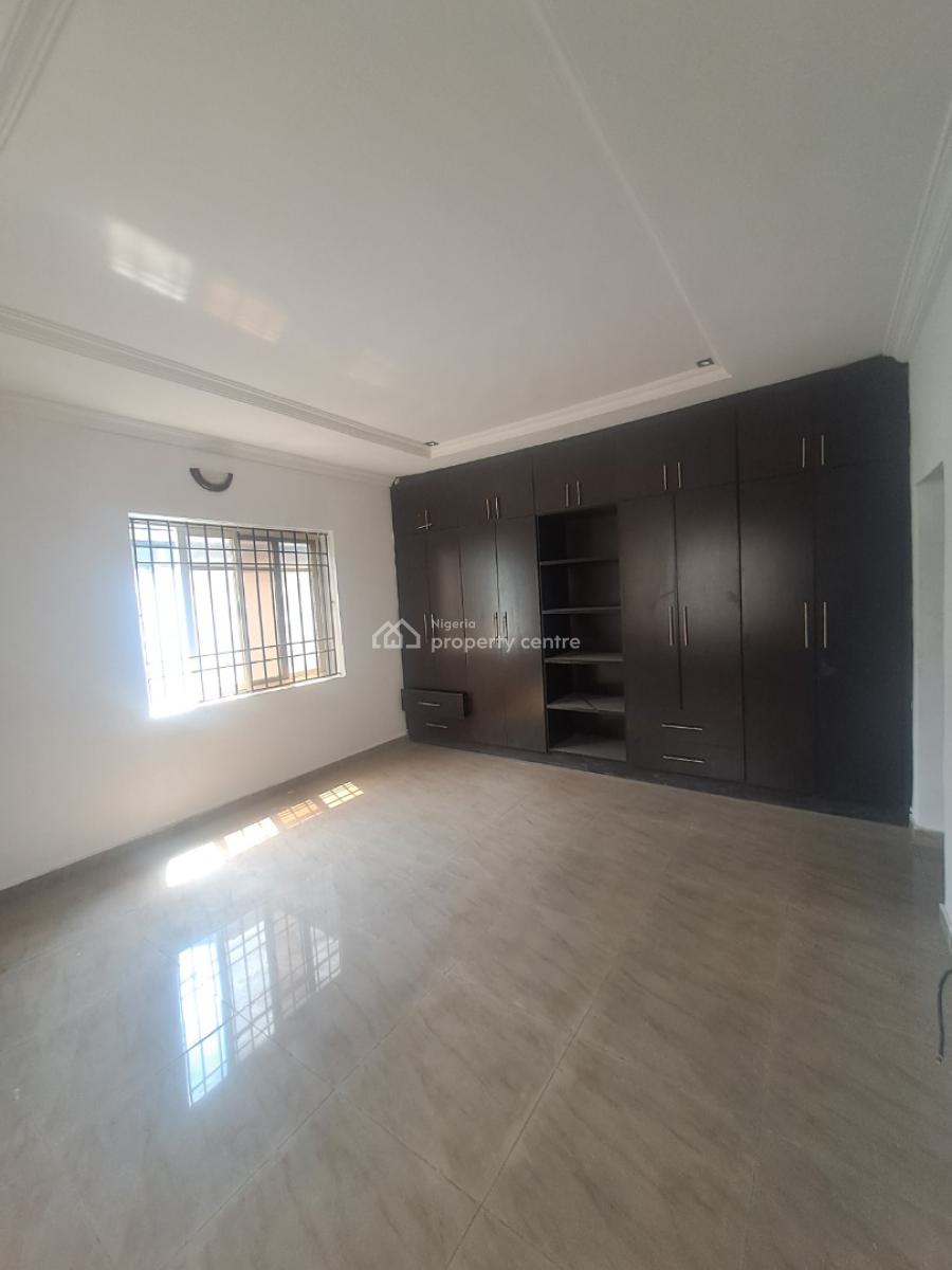 Well Built Serviced 2 Bedroom Apartment, Jakande First Gate, Lekki, Lagos, Flat / Apartment for Rent