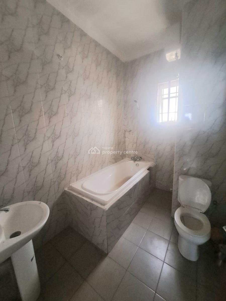 Well Built Serviced 2 Bedroom Apartment, Jakande First Gate, Lekki, Lagos, Flat / Apartment for Rent