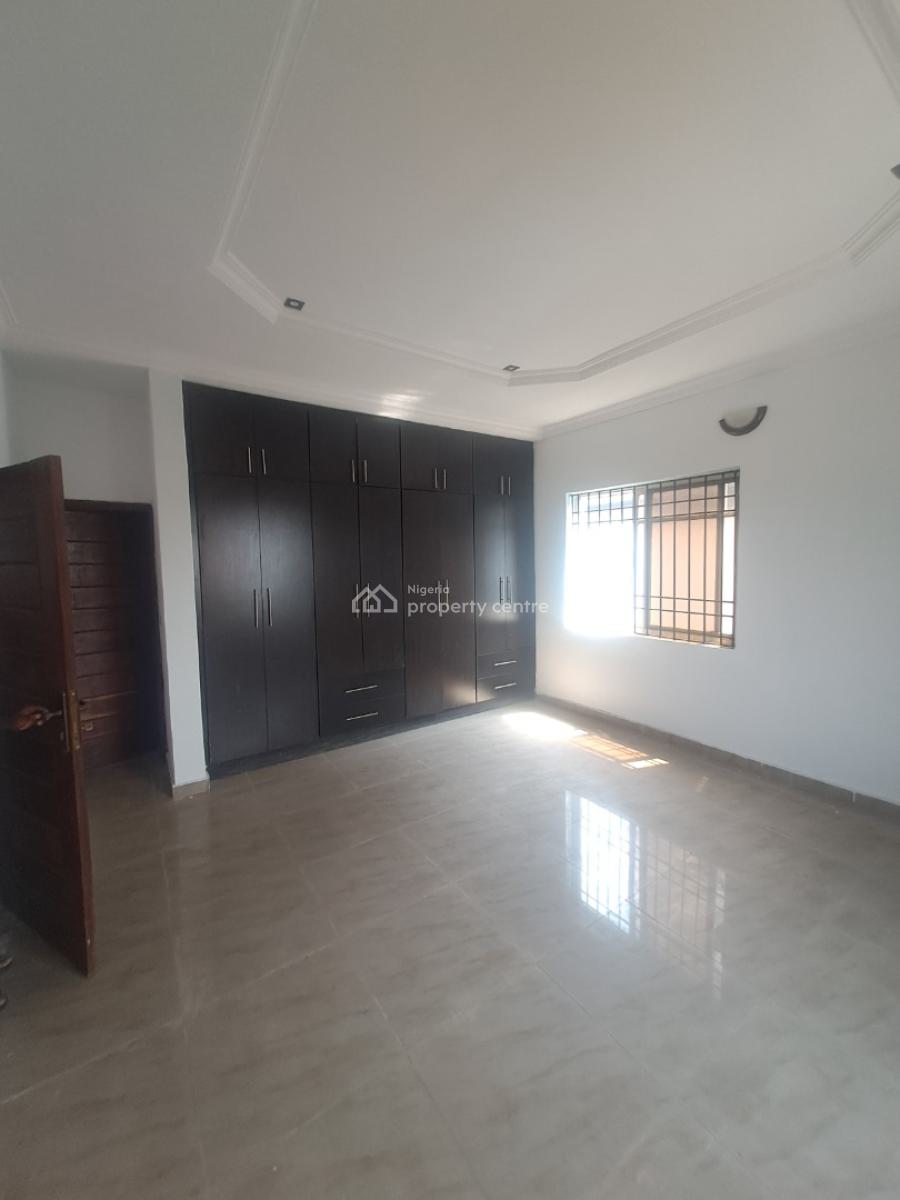 Well Built Serviced 2 Bedroom Apartment, Jakande First Gate, Lekki, Lagos, Flat / Apartment for Rent