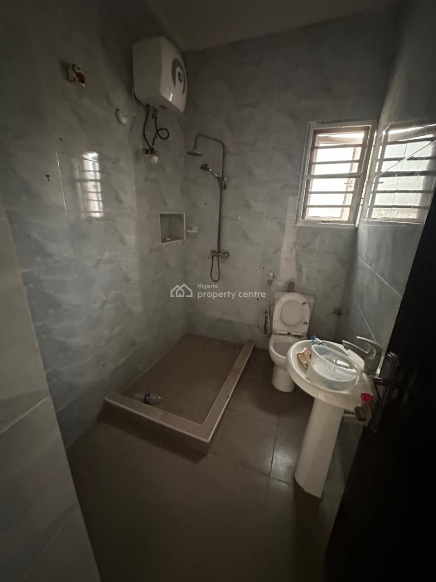 a Standard 3 Bedroom Apartment in a Decent Neighborhood, Around Zartech, Wuye, Abuja, Flat / Apartment for Rent