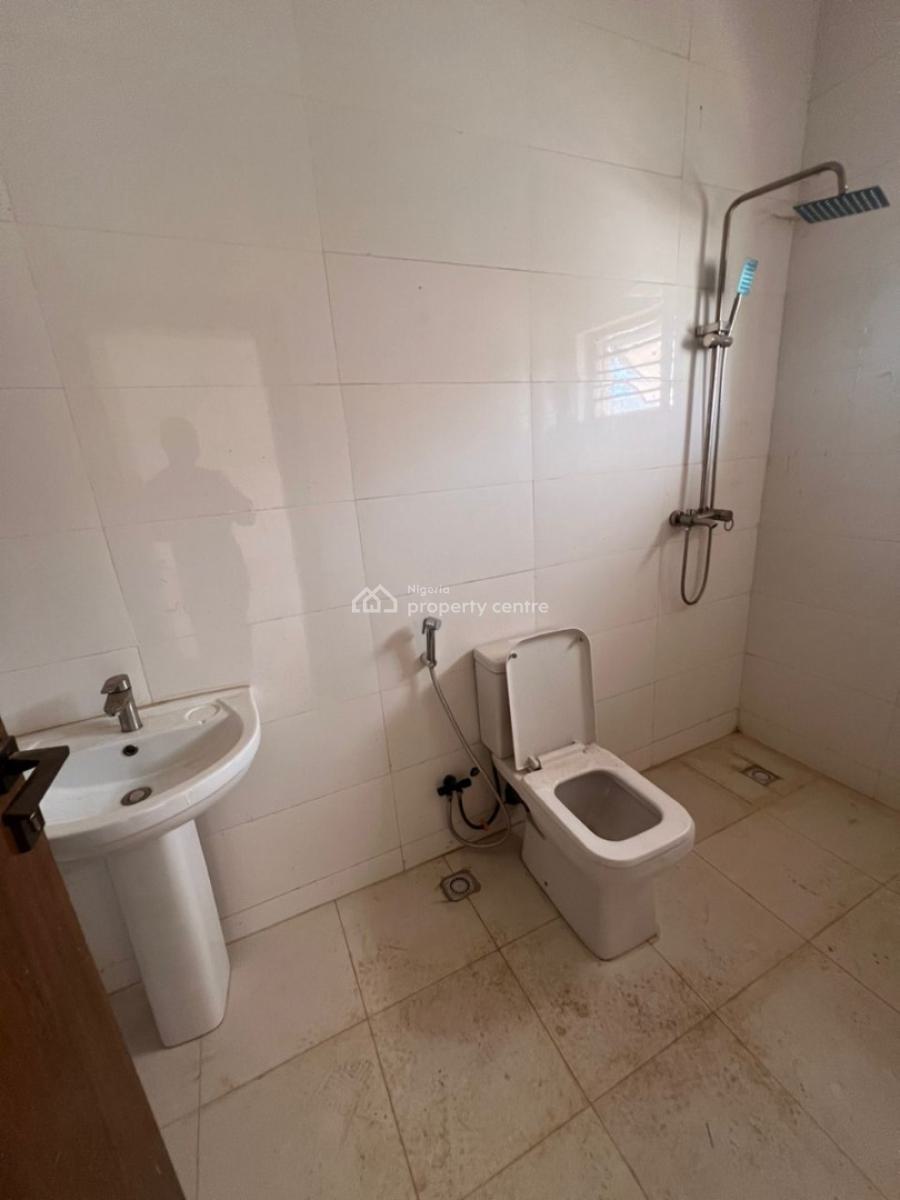 Extra Massive 3 Bedrooms Flat Apartment with 2 Living Rooms and Bq, Wuye, Abuja, Flat / Apartment for Sale