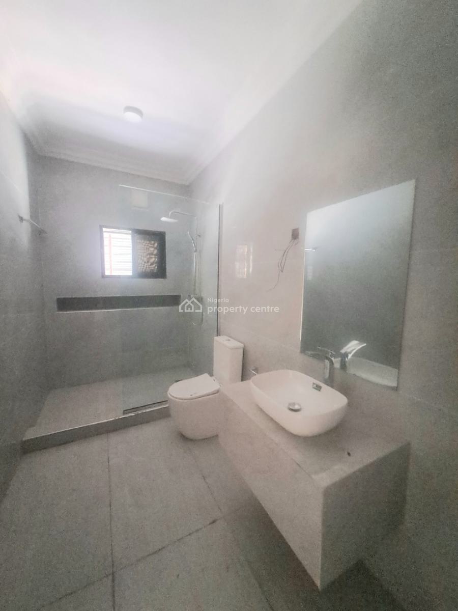 Well Built 3 Bedroom Apartment with Bq, Acs, Pool and Elevator, Lekki Phase 1, Lekki, Lagos, Flat / Apartment for Rent