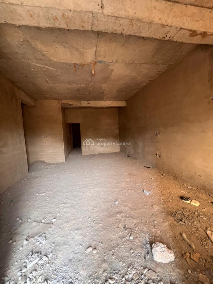 Spacious 3 Beds Apartment  Semi-finished, Dakibiyu, Wuye, Abuja, Flat / Apartment for Sale