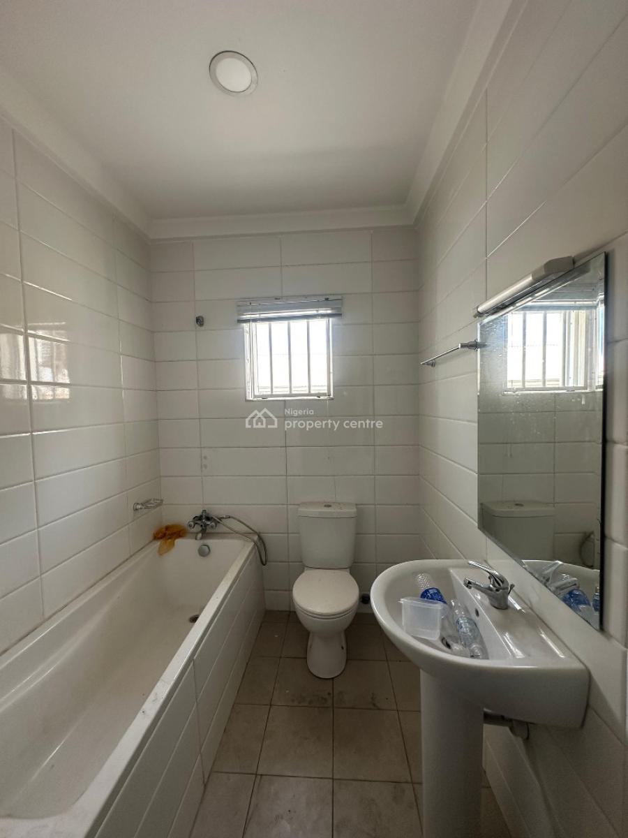 Spacious 5-bedroom House, Lekki, Lekki Phase 1, Lekki, Lagos, Semi-detached Duplex for Rent