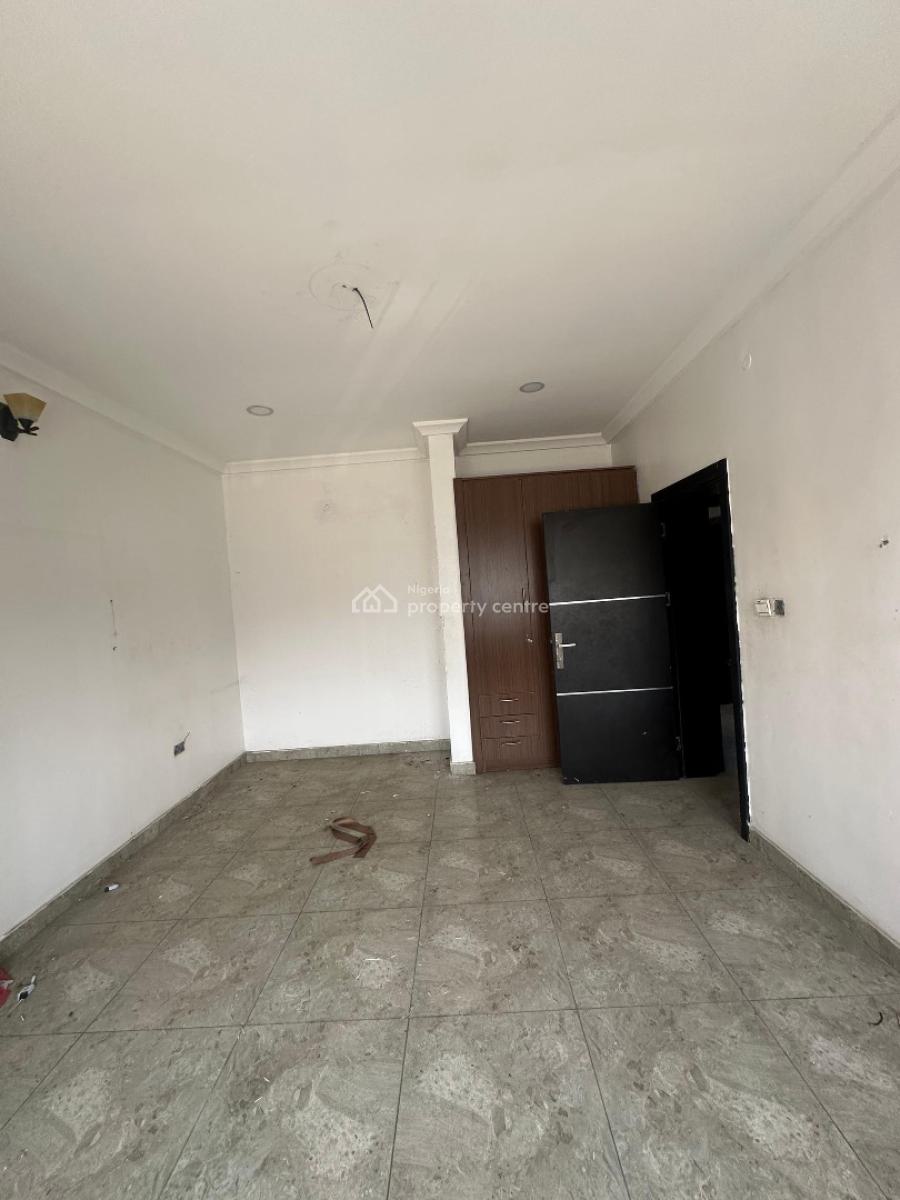 Spacious 5-bedroom House, Lekki, Lekki Phase 1, Lekki, Lagos, Semi-detached Duplex for Rent
