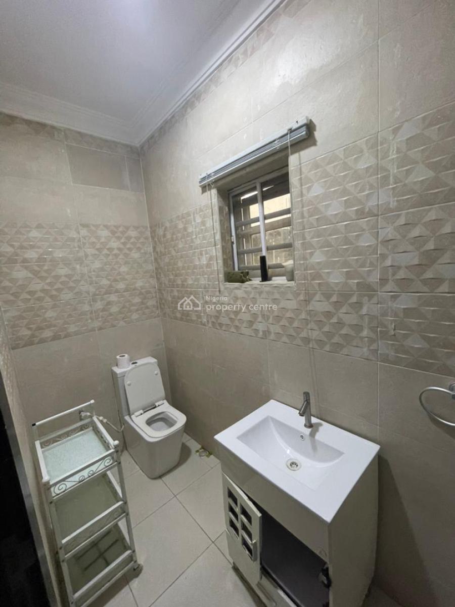 Sharp 3 Bed Room Bungalow Alone in Compound, Ogombo, Ogombo, Ajah, Lagos, Flat / Apartment for Rent