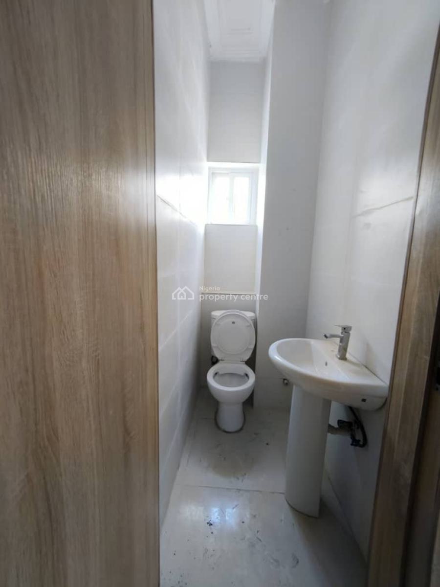 Clean 2bed Room Apartment Video Available, Chevron Drive Inside a Fully Serviced Estate, Lekki, Lagos, Flat / Apartment for Rent