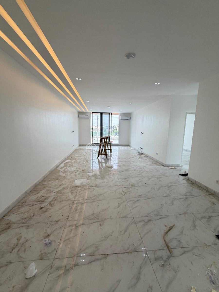 Spacious 2bedroom Flat with Swimming Pool and Gym, Lekki Phase 1, Lekki, Lagos, Block of Flats for Sale