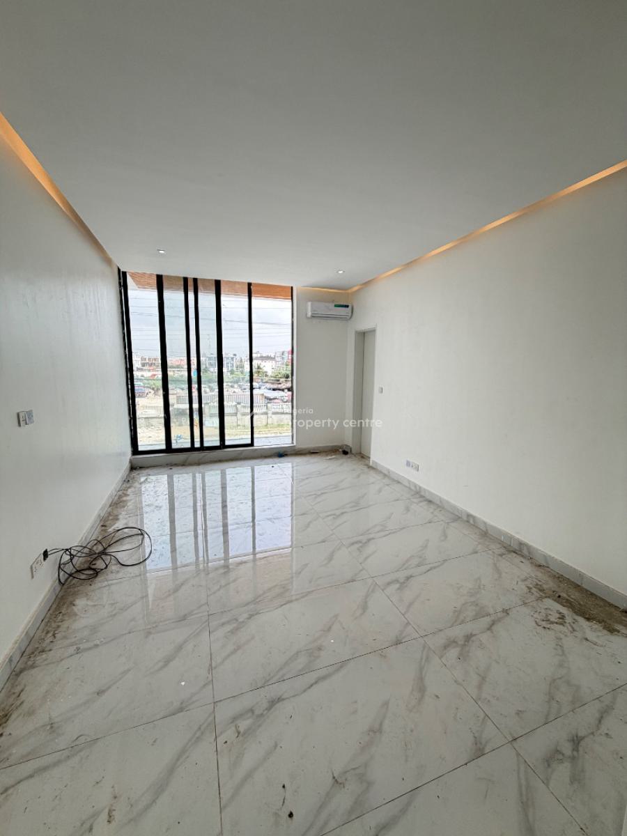 Spacious 2bedroom Flat with Swimming Pool and Gym, Lekki Phase 1, Lekki, Lagos, Block of Flats for Sale