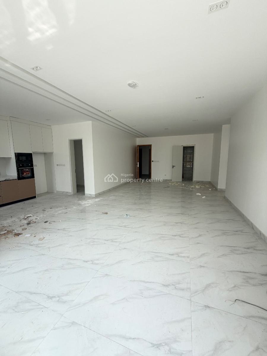 Spacious 2bedroom Flat with Swimming Pool and Gym, Lekki Phase 1, Lekki, Lagos, Block of Flats for Sale