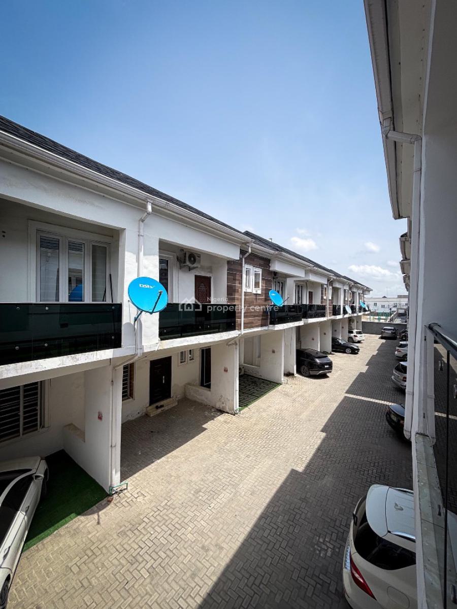 Ditress Sell Nice 3 Bedrom Duplex Terrace Very Spacious Fuly Serviced, Orchid Road Lekki Before Rouad About, Lekki, Lagos, Terraced Duplex for Sale