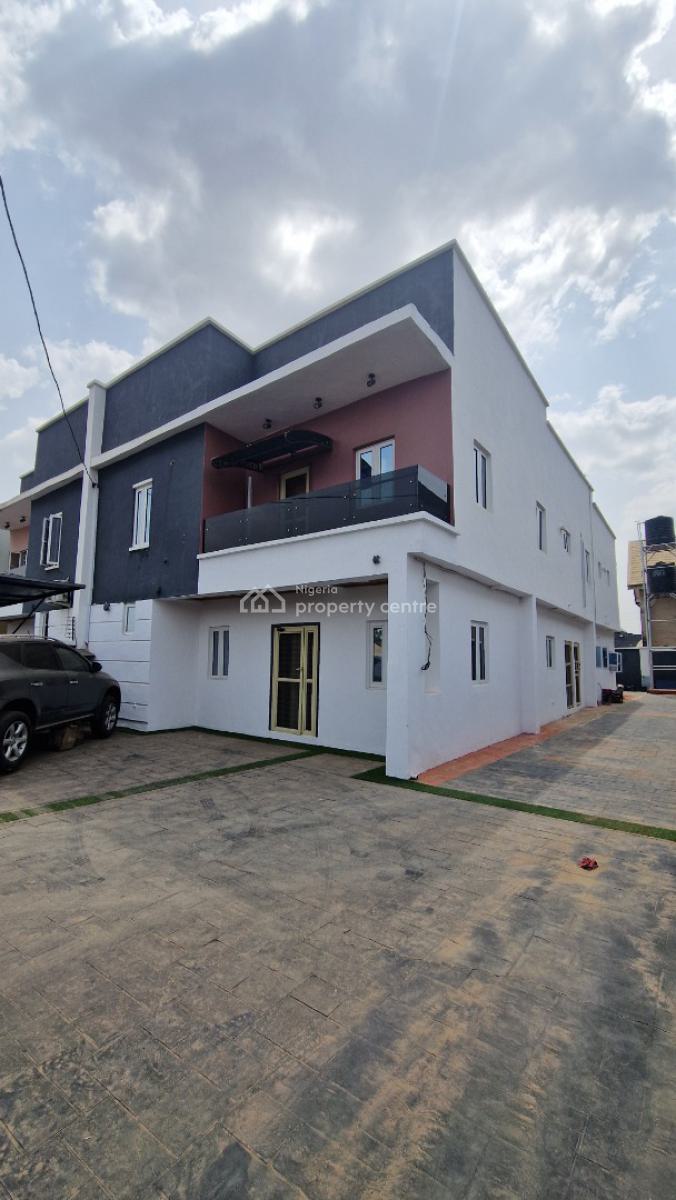 4 Bedroom Semi Detached Duplex with 2 Bq, Emmanuel Estate, Ile-titun Area, Jericho/idi-ishin Extension, Jericho, Ibadan, Oyo, Semi-detached Duplex for Sale