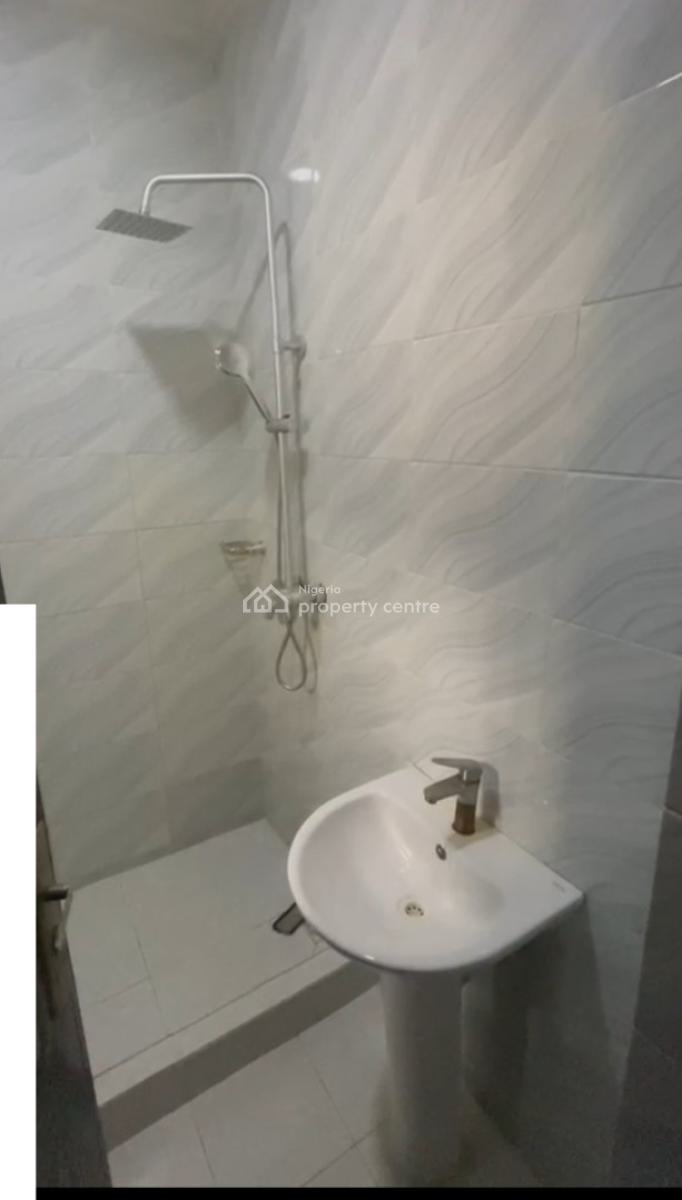 Nicely Finished 3 Bedroom Terrace Serviced Duplex, Paradise 3 Estate Chevron Drive, Lekki, Lagos, Terraced Duplex for Rent