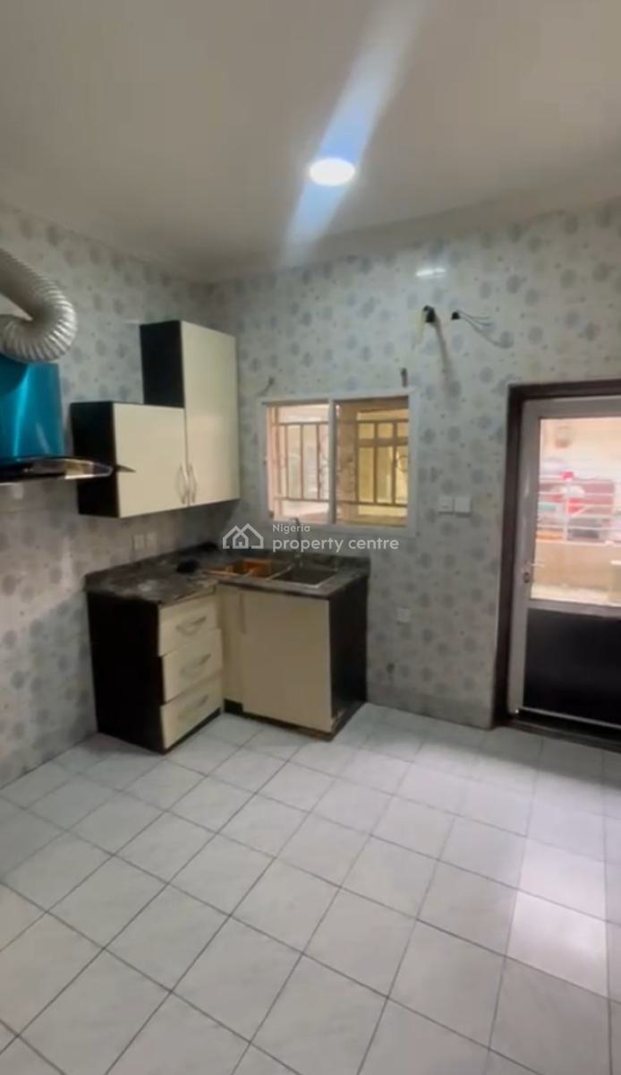 Nicely Finished 3 Bedroom Terrace Serviced Duplex, Paradise 3 Estate Chevron Drive, Lekki, Lagos, Terraced Duplex for Rent