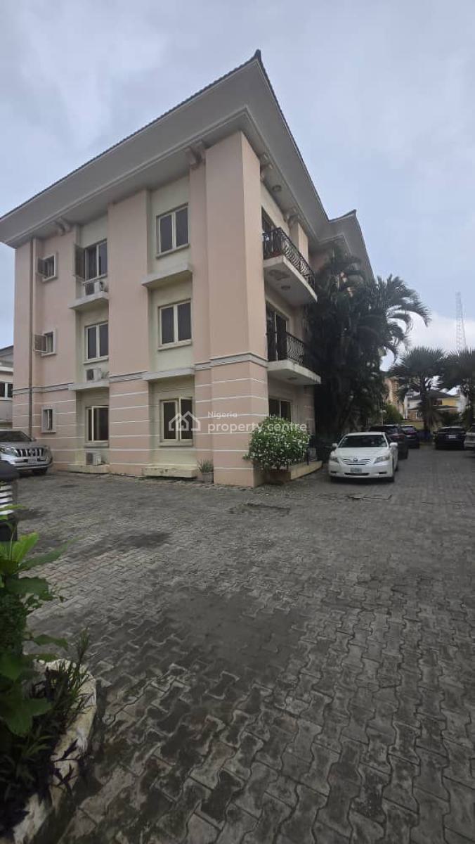 Well Maintained Luxury 3 Bedroom Apartment with a Bq, Off Aso Street, Parkview Estate, Parkview, Ikoyi, Lagos, Flat / Apartment for Rent