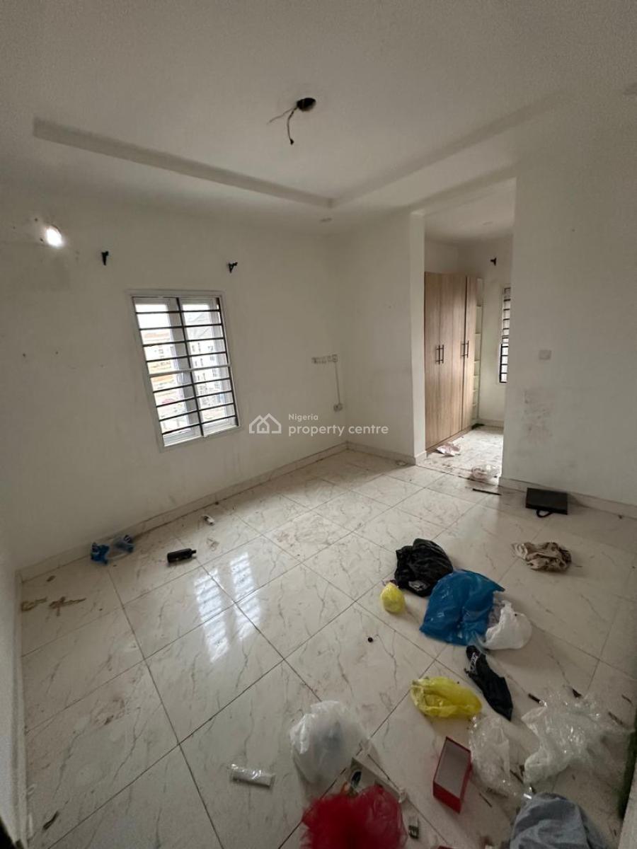 a Clean 3 Bedroom Apartment in a Good Location, Around Zartech, Wuye, Abuja, Flat / Apartment for Rent