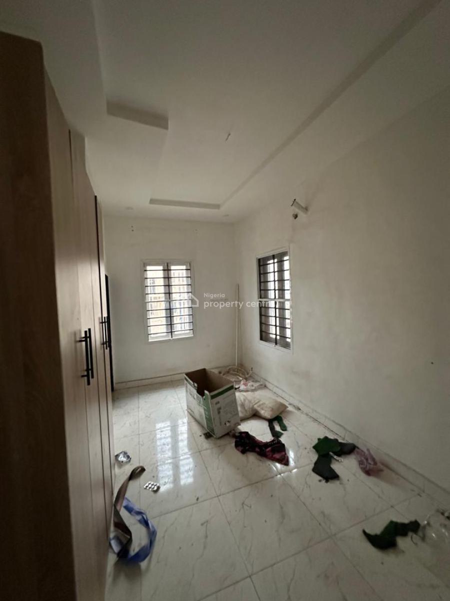 a Clean 3 Bedroom Apartment in a Good Location, Around Zartech, Wuye, Abuja, Flat / Apartment for Rent