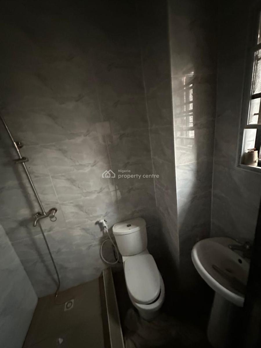 a Clean 3 Bedroom Apartment in a Good Location, Around Zartech, Wuye, Abuja, Flat / Apartment for Rent