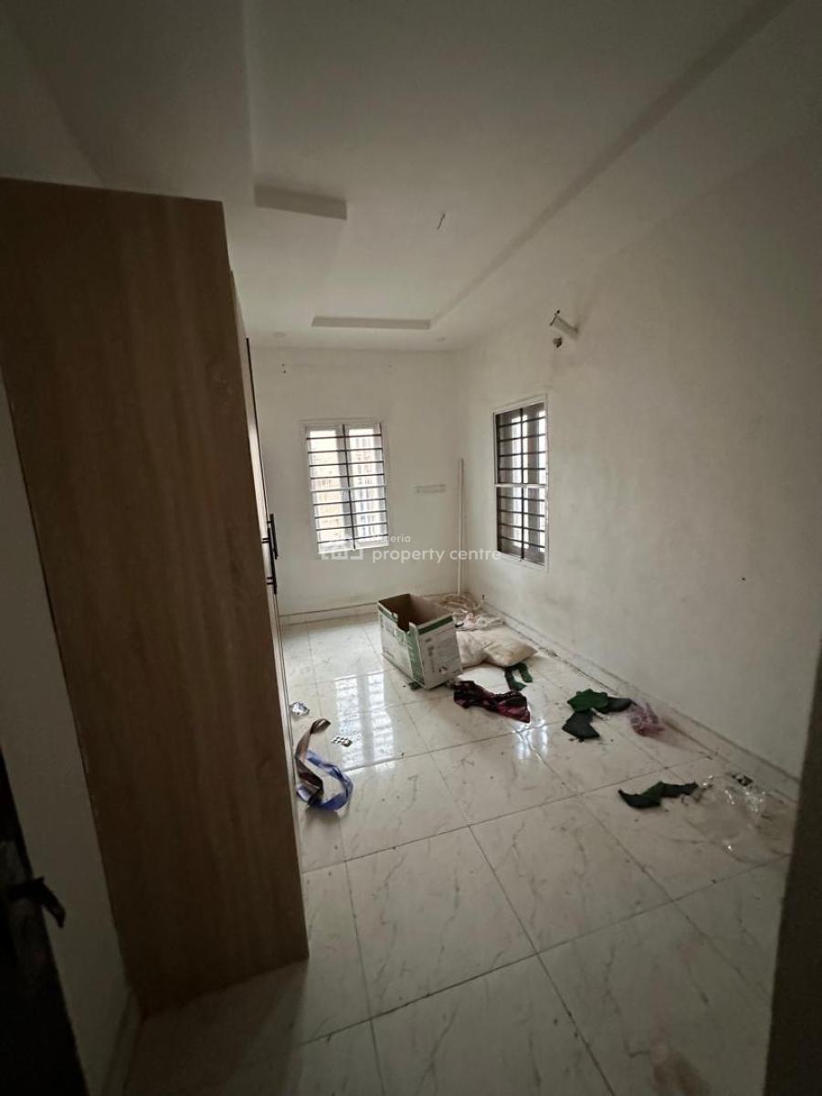 a Clean 3 Bedroom Apartment in a Good Location, Around Zartech, Wuye, Abuja, Flat / Apartment for Rent